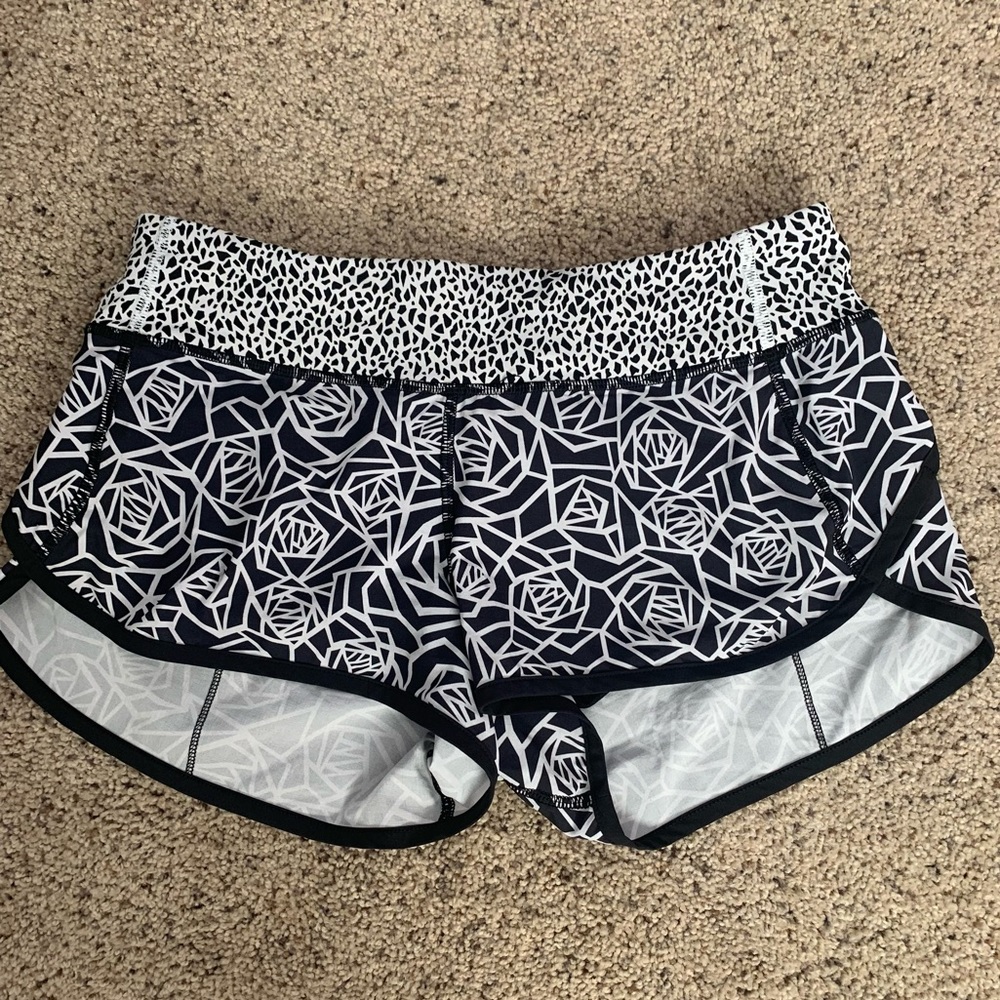 Lululemon speed up running short